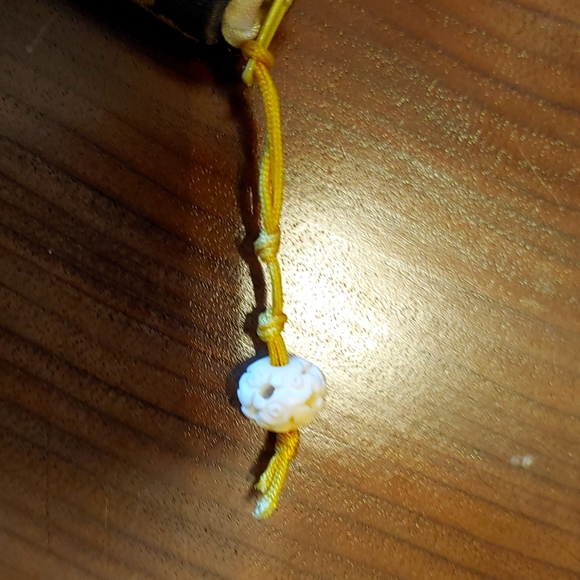 Yellow & green clutch fan shaped floral & geometric pattern, measurement in pics - Picture 3 of 5